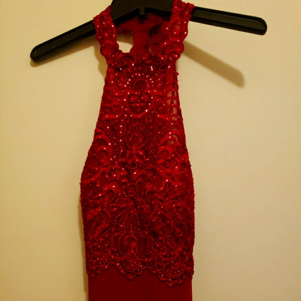 Sherri Hill Fitted Jersey Lace Bodice Dress Size 6.  Wine color